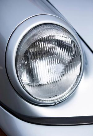 Porsche 911 Carrera RS 3.6 Touring 1992 года  (WW)
